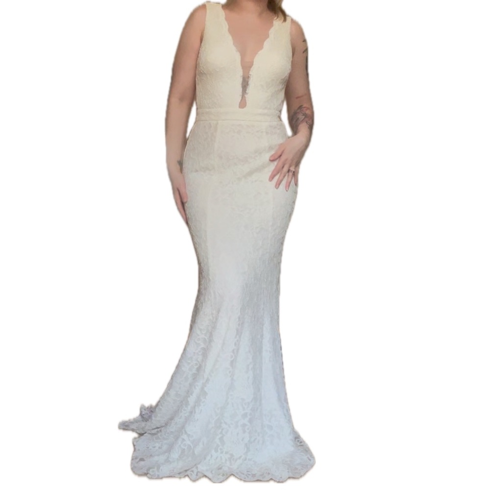 Elegant Cream Lace Gown
